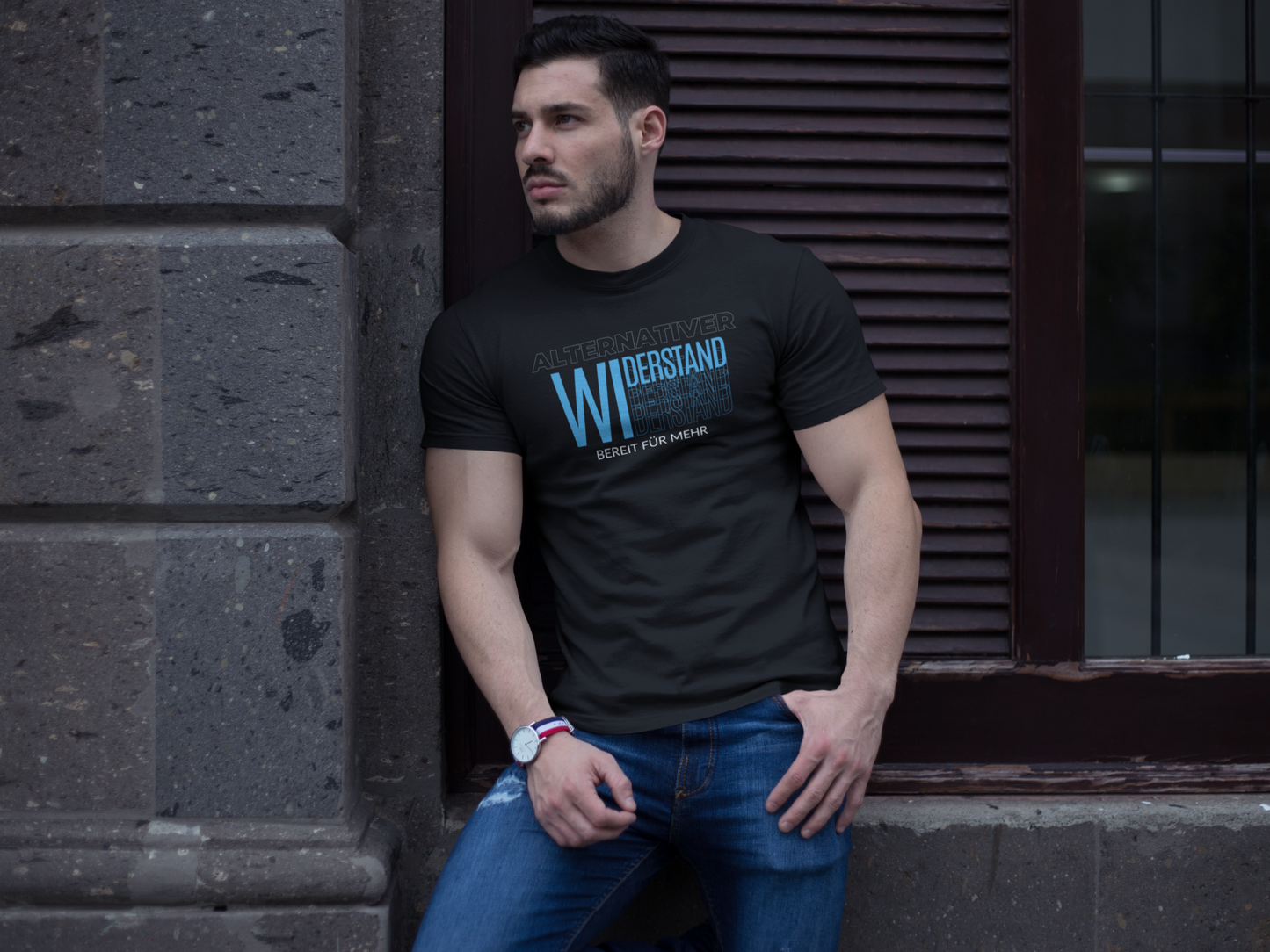 Klassisches Unisex T-Shirt